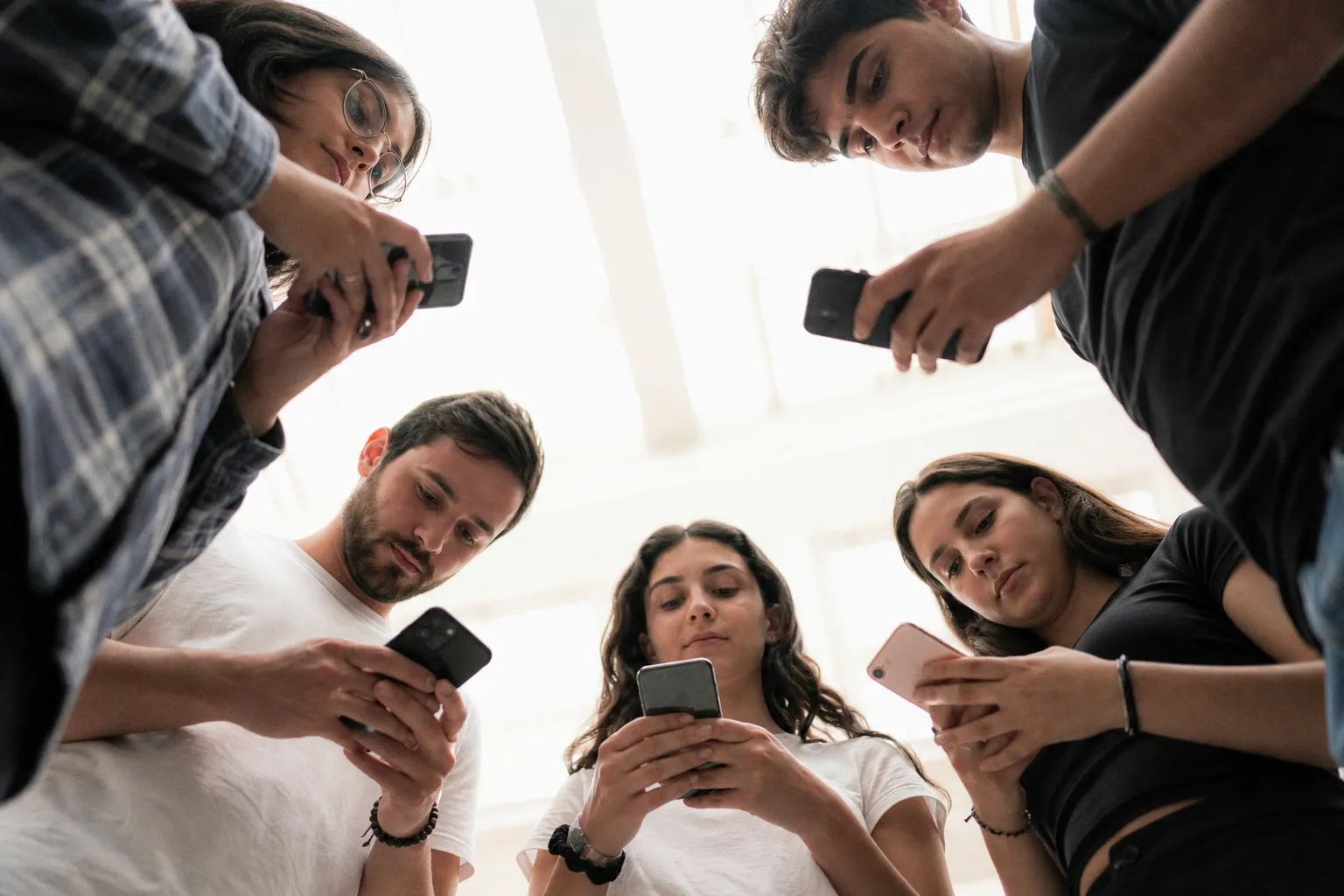 Mass media | Newspapers, Television, Radio, Cable, Social Media, & Artificial Intelligence